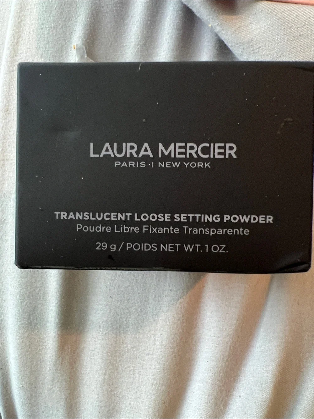 laura mercier Translucent Loose Setting Powder - Black Packaging